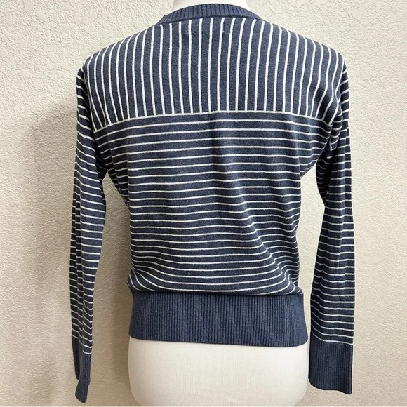 Abercrombie & Fitch Striped Navy and White Women's Crewneck Sweater - Picture 3 of 7
